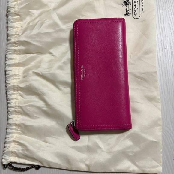 Coach Fuschia Leather Wallet - Picture 2 of 5